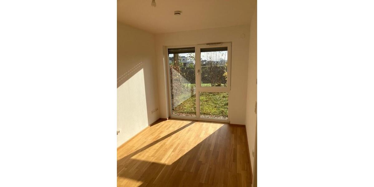 Erdgeschoßwohnung Karlskron - 3 Zimmer, 74 m&sup2;, 810&euro; | Angebot:25745888