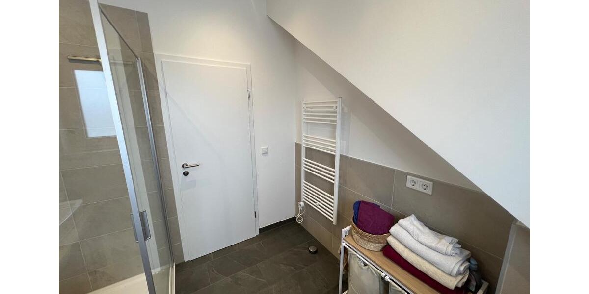 Dachgeschoßwohnung Wettstetten - 2 Zimmer, 60 m&sup2;, 830&euro; | Angebot:25948009