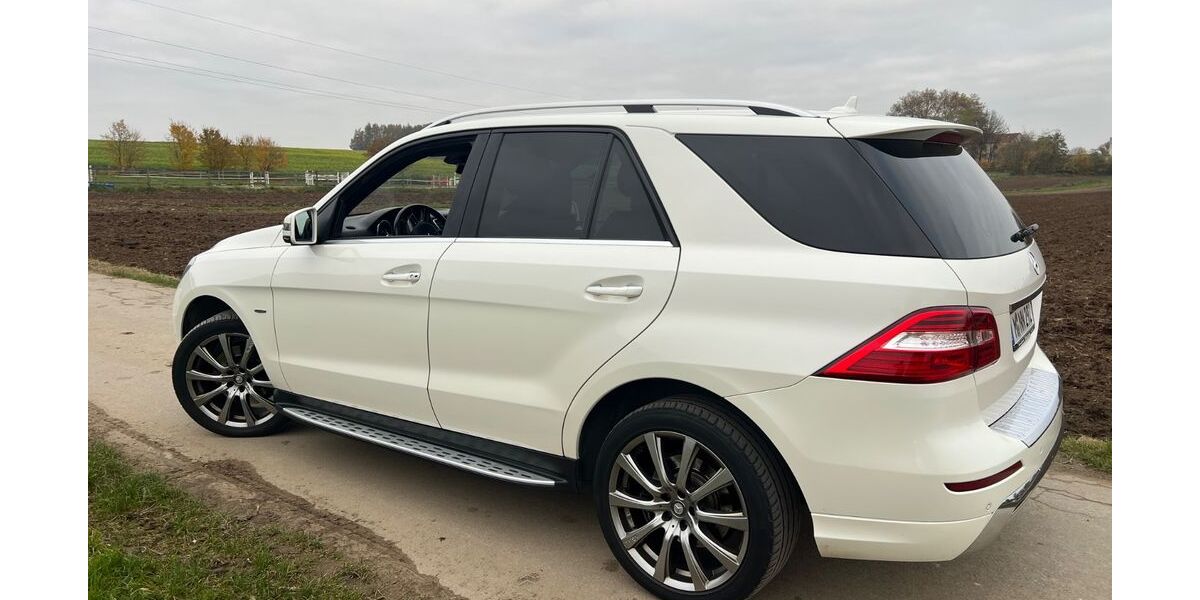 Mercedes-Benz ML 350 331.000 km 17.849 &euro; Pfaffenhofen an der Ilm (Gewerbegebiet Kuglhof) 85276