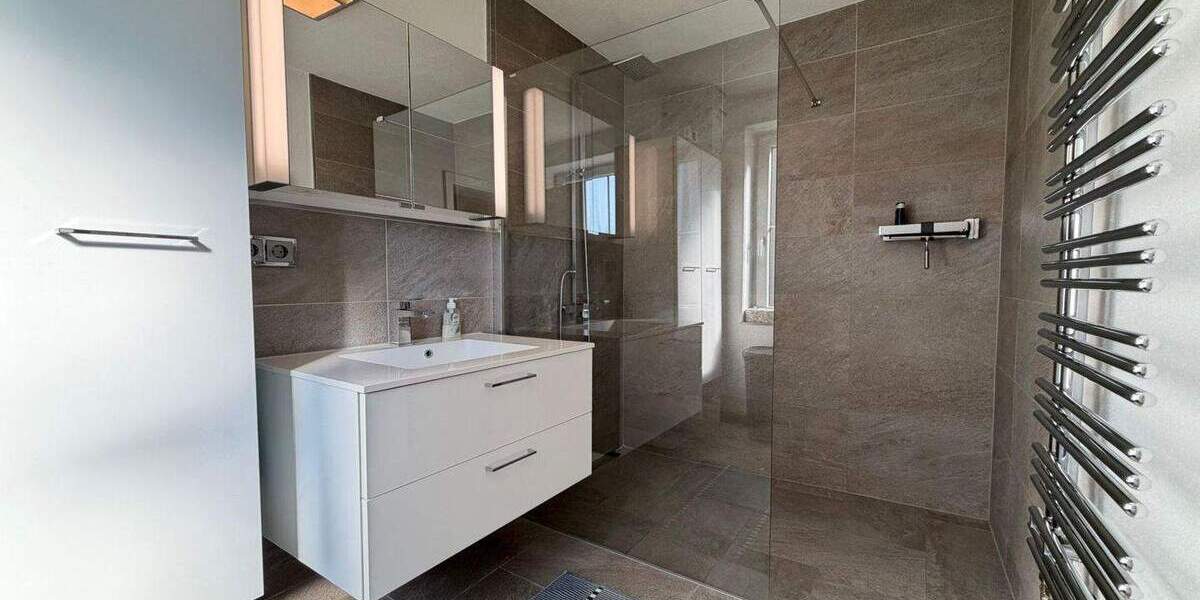 Einfamilienhaus Neuburg an der Donau Neuburg - 5 Zimmer, 198 m&sup2;, 749.900&euro; | Angebot:25652105