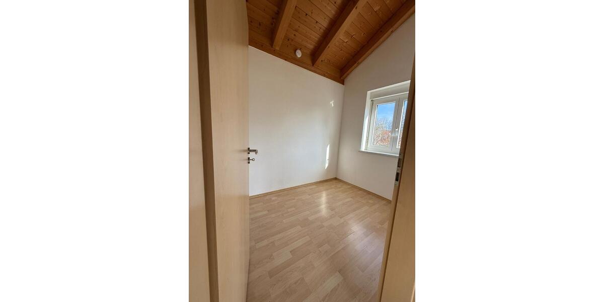 Etagenwohnung Wolnzach - 3 Zimmer, 62 m&sup2;, 700&euro; | Angebot:25945388