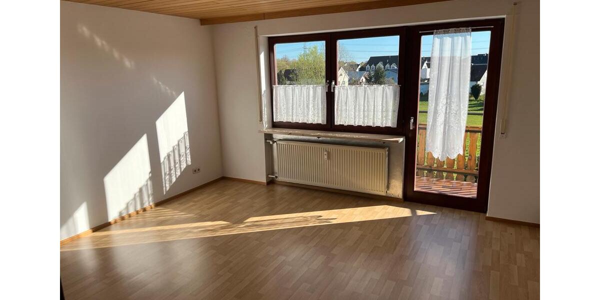 Etagenwohnung Lenting - 3 Zimmer, 130 m&sup2;, 1.400&euro; | Angebot:26060944