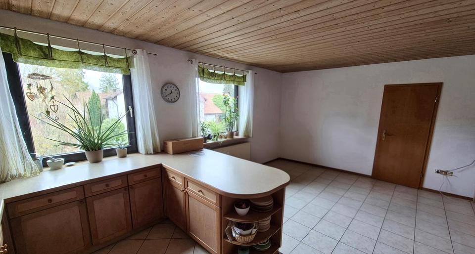 Dachgeschoßwohnung Neuburg an der Donau - 4 Zimmer, 121 m&sup2;, 950&euro; | Angebot:26041339