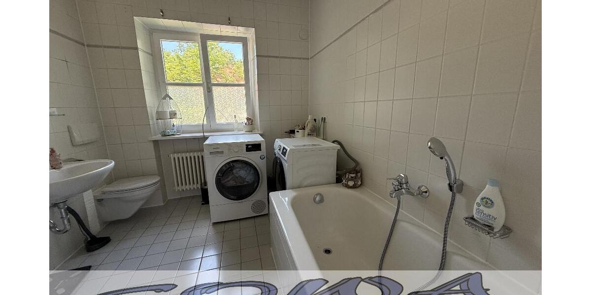 Großzügige, helle 3 Zimmer Wohnung mit Balkon und Carport in Ehekirchen - Ein Objekt von Ihrem Immobilienpartner SOWA Immobilien und Finanzen - 3- Ehekirchen | Angebot:25990003