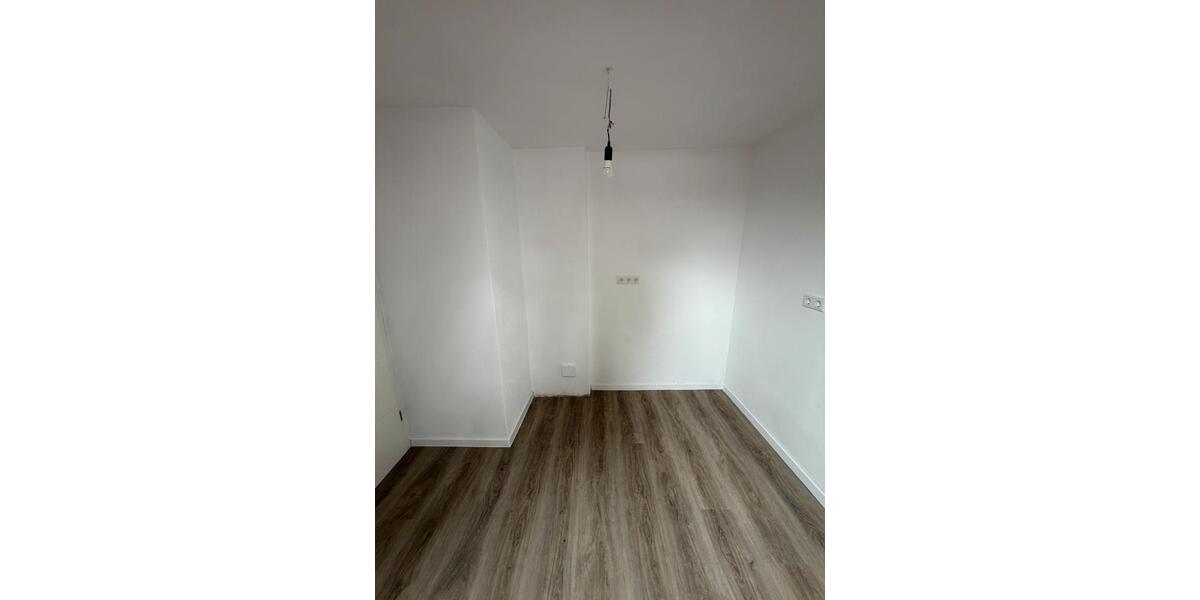 Dachgeschoßwohnung Ingolstadt Südost - 2 Zimmer, 57 m&sup2;, 900&euro; | Angebot:27607566
