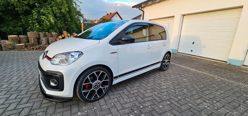 VW up! 34.000 km 16.699 &euro; Wettstetten 85139