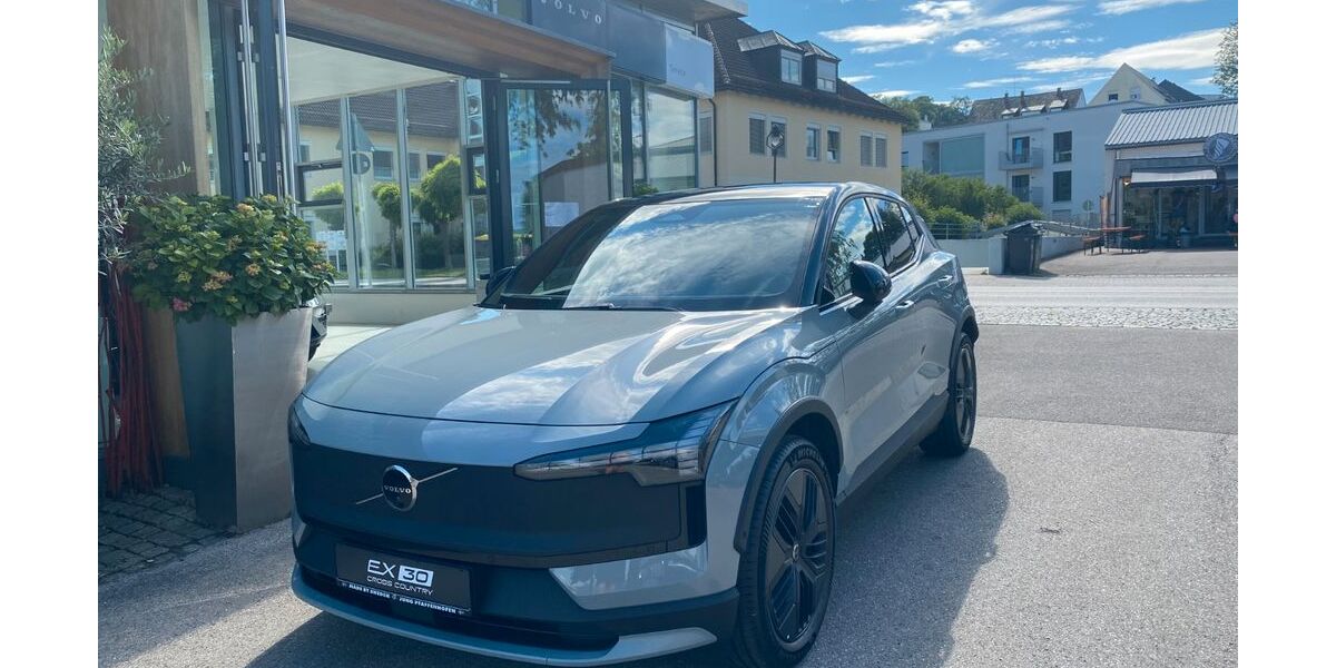 Volvo EX30 9.677 km 44.900 &euro; Pfaffenhofen 85276