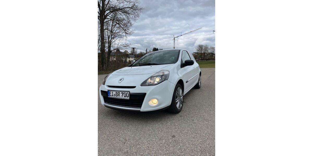 Renault Clio 98.395 km 3.999 &euro; Schernfeld 85132