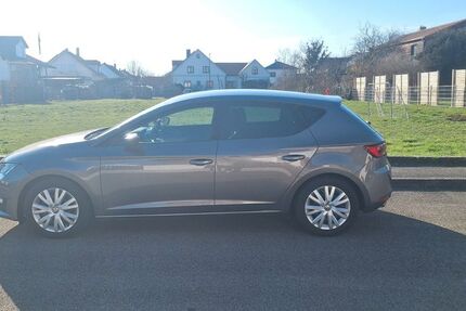 Seat Leon 100.324 km 11.400 &euro; Baar-Ebenhausen 85107