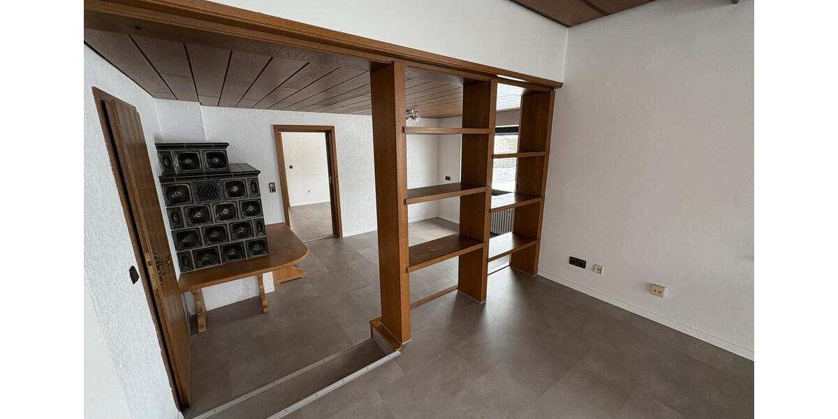 Etagenwohnung Schernfeld Birkhof - 4 Zimmer, 110 m&sup2;, 710&euro; | Angebot:25837743