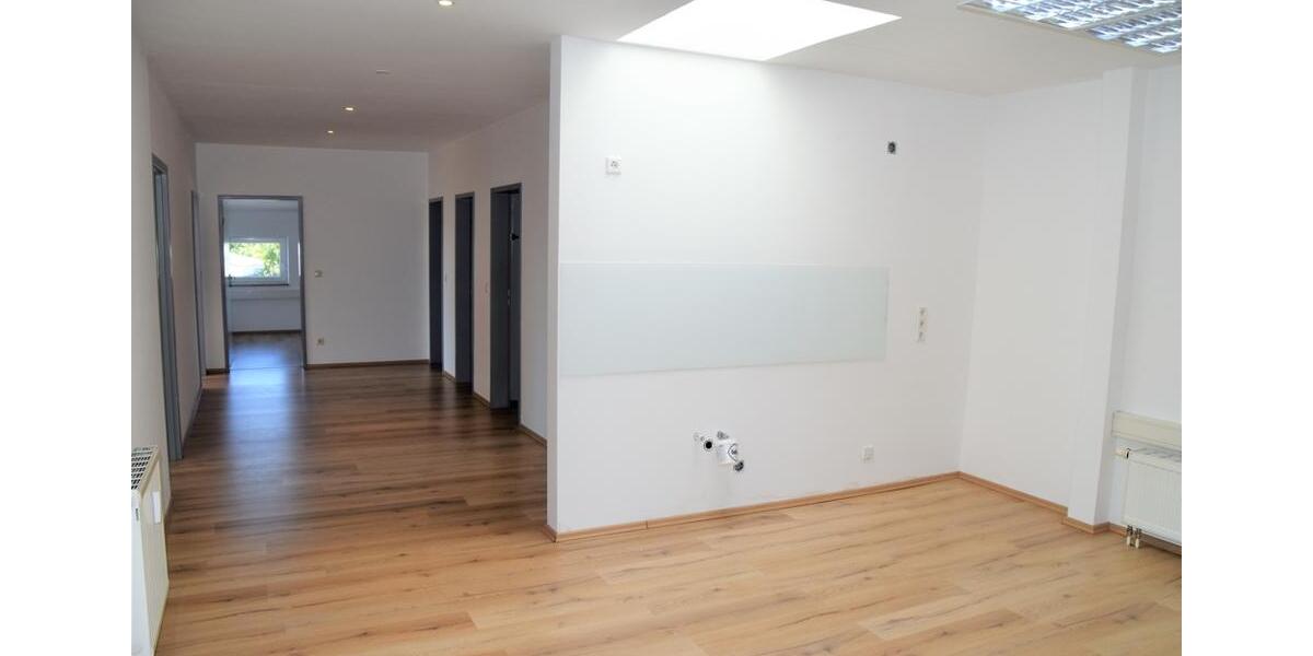 Gewerbeobjekt Karlskron - 900&euro; | Angebot:23120228