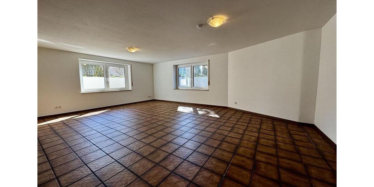 Erdgeschoßwohnung Neuburg an der Donau - 1 Zimmer, 64 m&sup2;, 590&euro; | Angebot:25881256