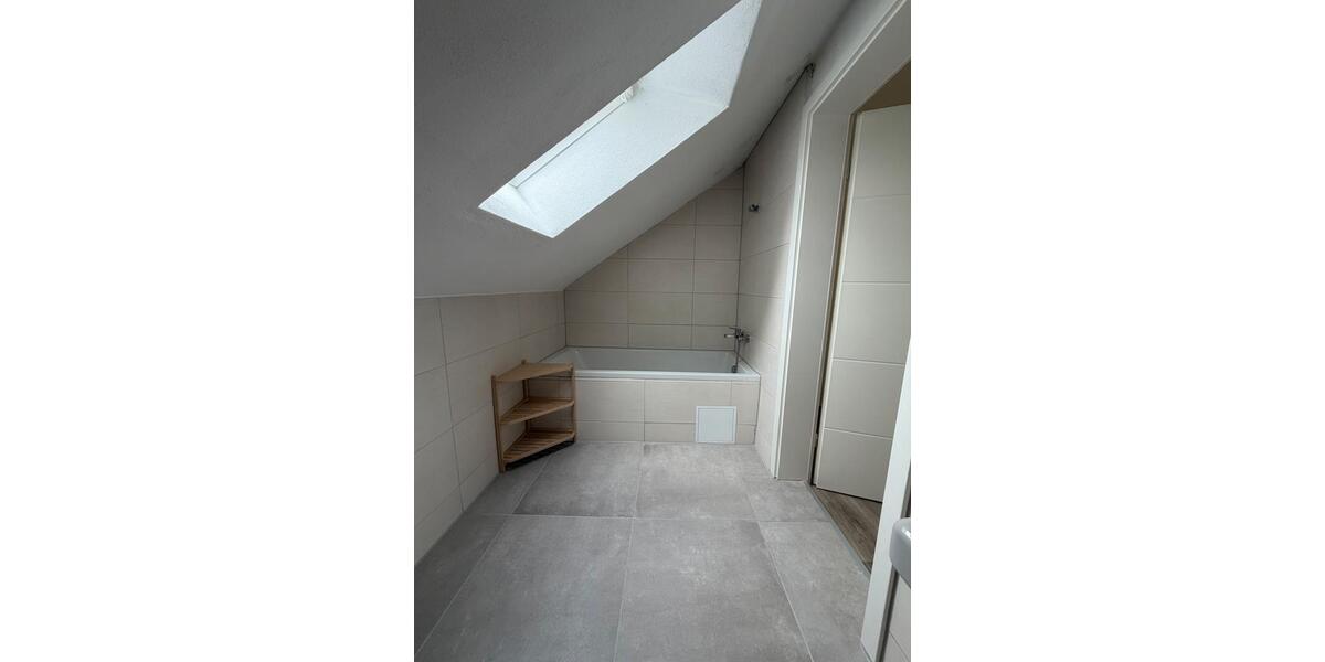 Dachgeschoßwohnung Ingolstadt Südost - 2 Zimmer, 57 m&sup2;, 900&euro; | Angebot:27607566