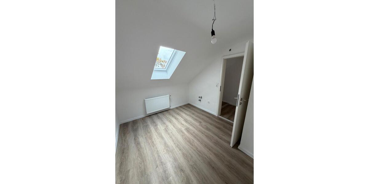 Dachgeschoßwohnung Ingolstadt Südost - 2 Zimmer, 57 m&sup2;, 900&euro; | Angebot:27607566