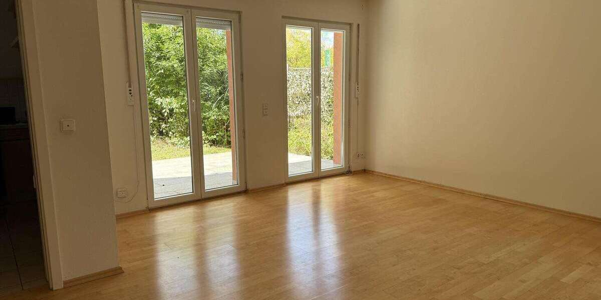 Etagenwohnung Ingolstadt - 3 Zimmer, 77 m&sup2;, 1.175&euro; | Angebot:27513790