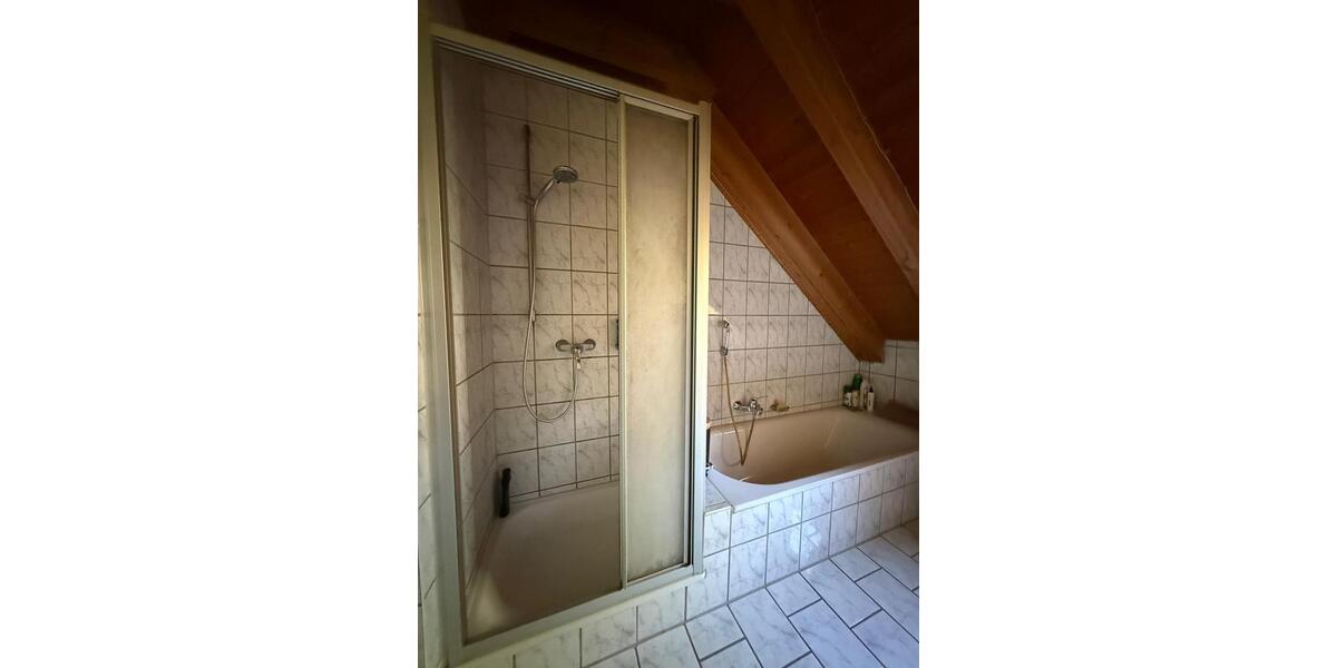 Dachgeschoßwohnung Wolnzach - 1 Zimmer, 92 m&sup2;, 1.080&euro; | Angebot:26439402
