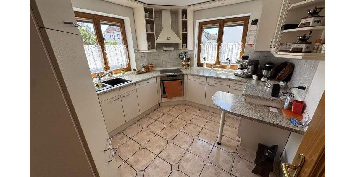 Doppelhaushälfte Oberstimm - 6 Zimmer, 198 m&sup2;, 555.000&euro; | Angebot:25755181