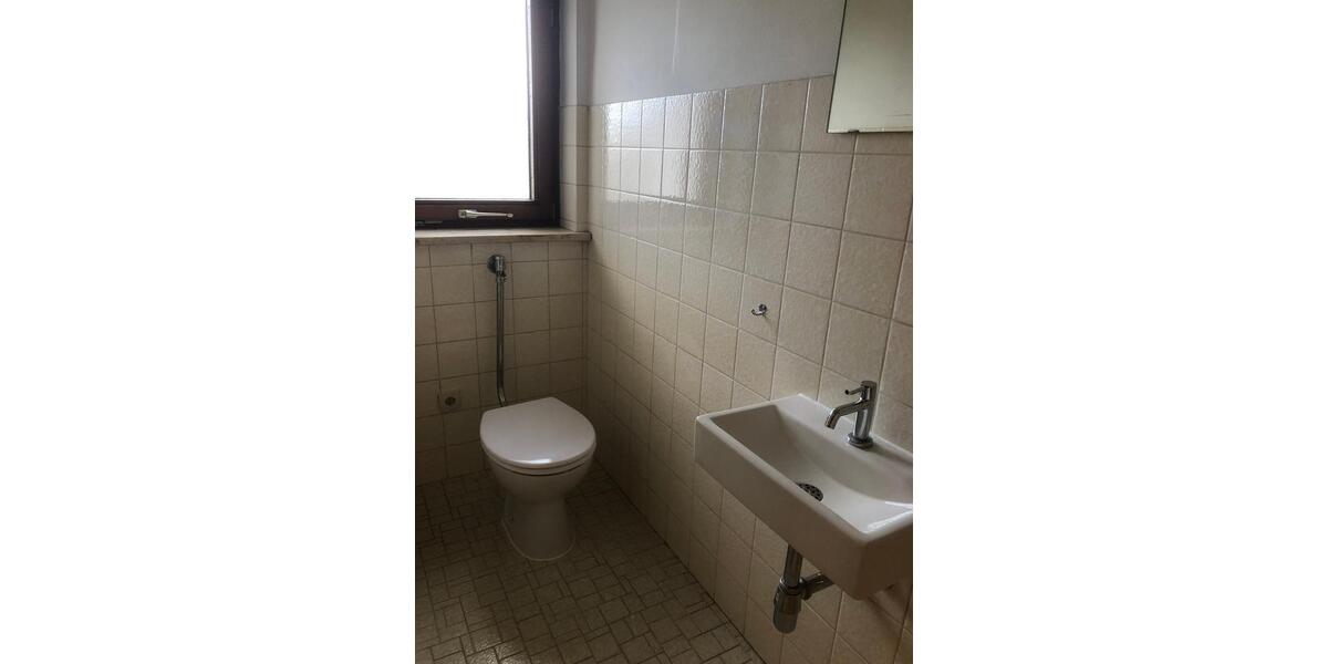 Erdgeschoßwohnung Karlskron - 3.5 Zimmer, 126 m&sup2;, 1.500&euro; | Angebot:24851066