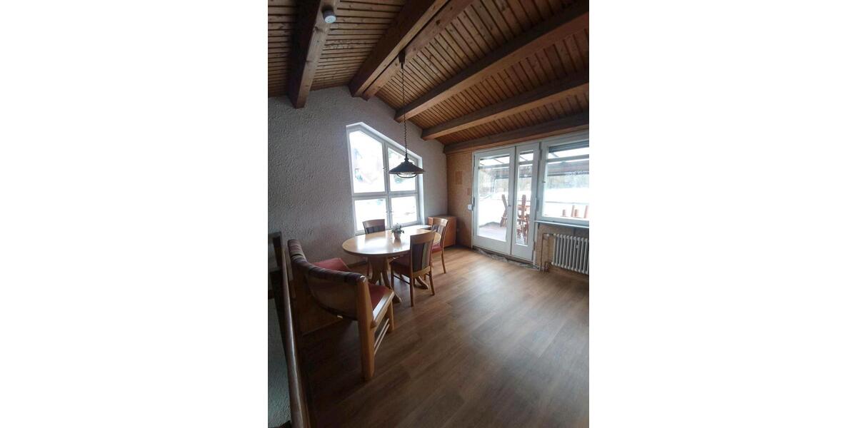 Etagenwohnung Ingolstadt - 7 Zimmer, 208 m&sup2;, 410&euro; | Angebot:26403657