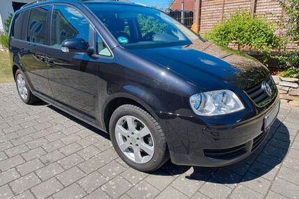 VW Touran 329.000 km 2.200 &euro; Hitzhofen 85122