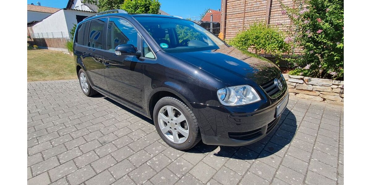VW Touran 329.000 km 2.200 &euro; Hitzhofen 85122