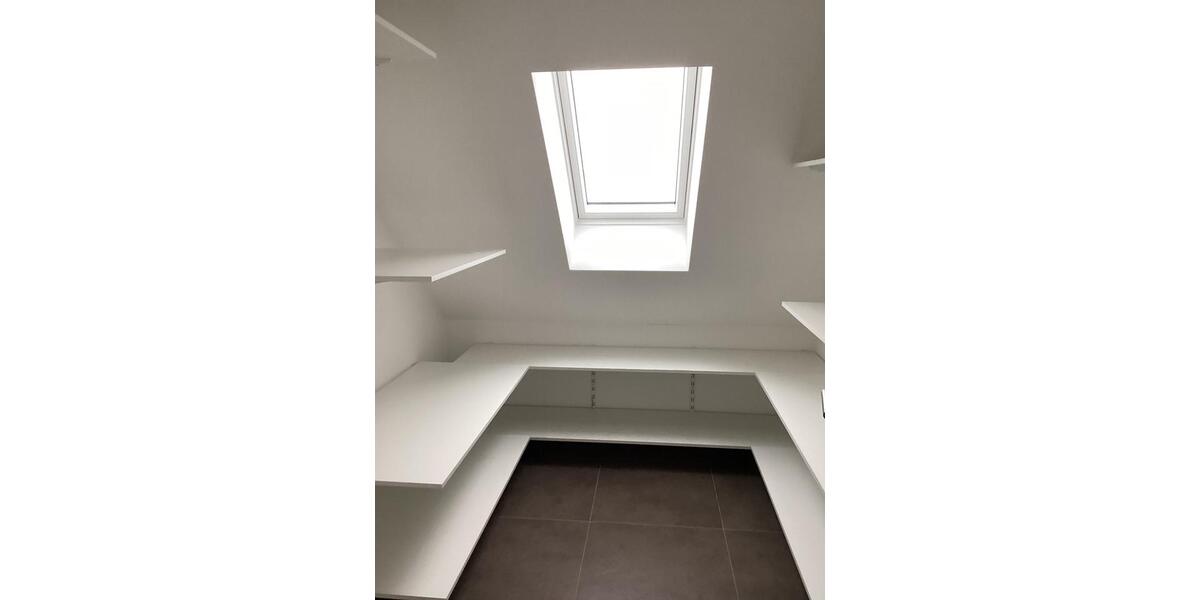 Dachgeschoßwohnung Ingolstadt Münchener Straße - 3.5 Zimmer, 91 m&sup2;, 1.300&euro; | Angebot:25838054