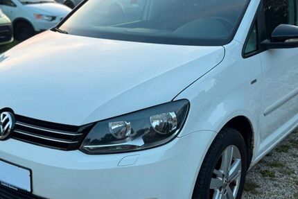 VW Touran 218.900 km 5.990 &euro; Mainburg 84048