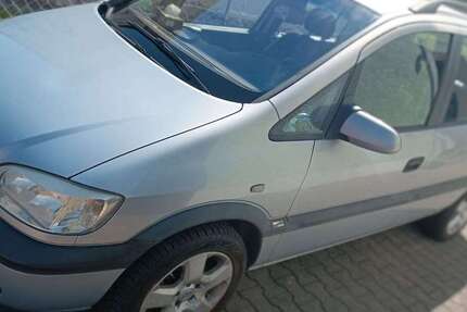 Opel Zafira 243.000 km 990 &euro; Lenting 85101