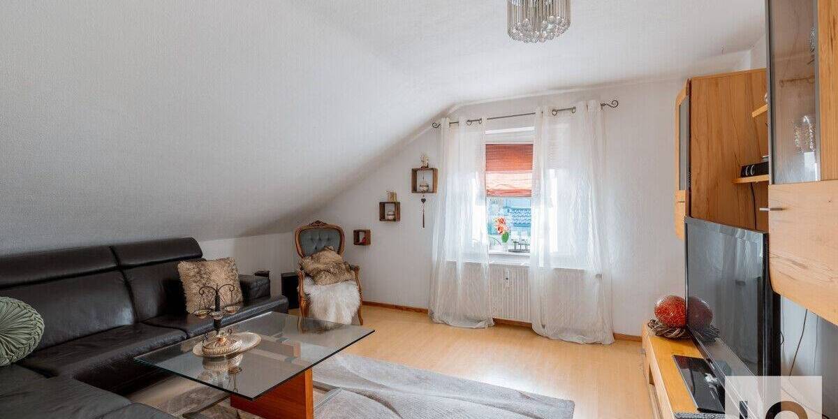 Mehrfamilienhaus, Wohnhaus Ingolstadt Mailing - 9 Zimmer, 260 m&sup2;, 639.000&euro; | Angebot:25745915