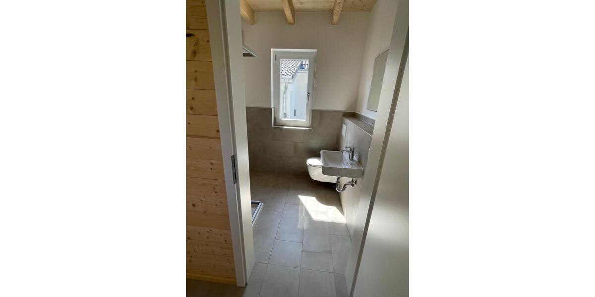 Erdgeschoßwohnung Elsendorf - 4 Zimmer, 30 m&sup2;, 800&euro; | Angebot:25805719