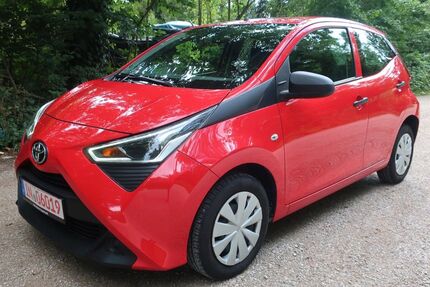 Toyota Aygo (X) 61.300 km 9.550 &euro; Ingolstadt 85053