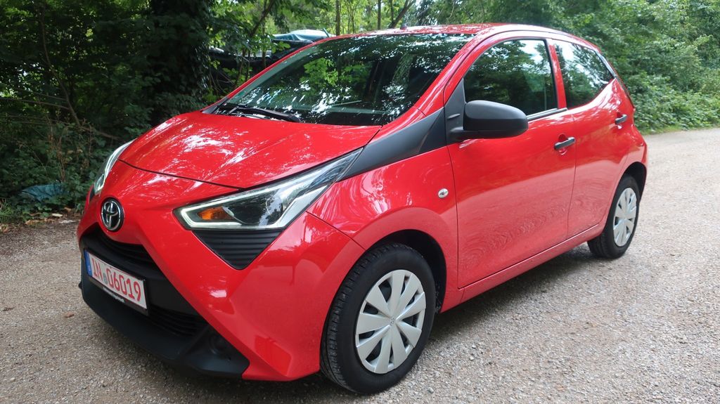 Toyota Aygo (X) 61.300 km 9.550 &euro; Ingolstadt 85053