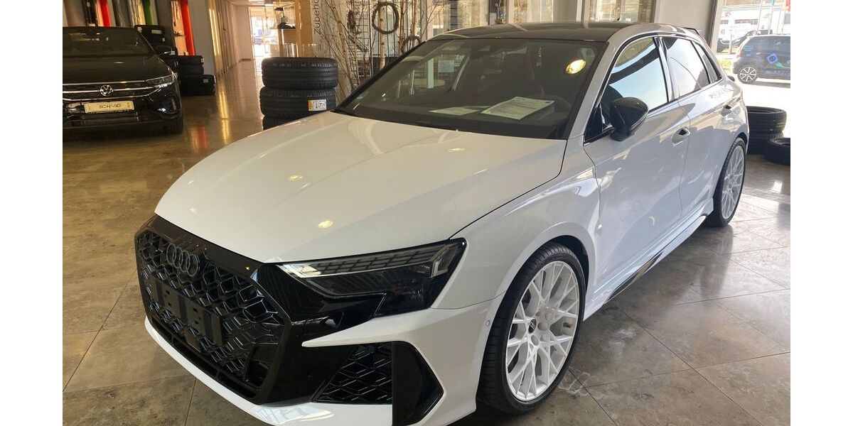 Audi RS3 4.500 km 79.980 &euro; Eichstätt 85072