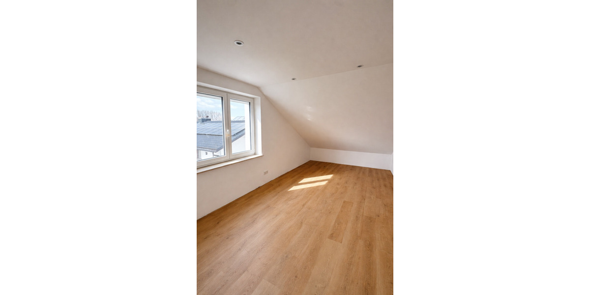 Dachgeschoßwohnung Neuburg an der Donau - 3 Zimmer, 85 m&sup2;, 995&euro; | Angebot:25855023