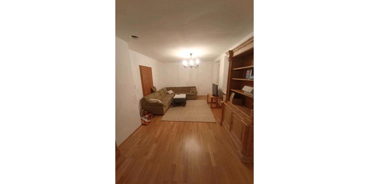 Etagenwohnung Ingolstadt - 7 Zimmer, 208 m&sup2;, 410&euro; | Angebot:25163838