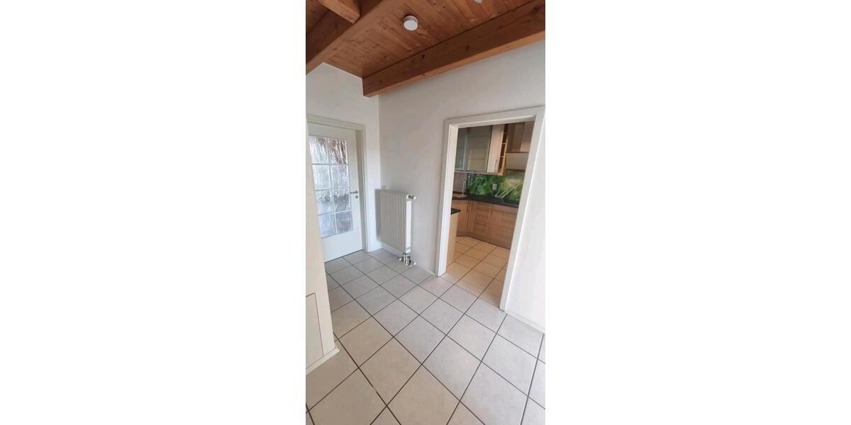 Etagenwohnung Hepberg - 3 Zimmer, 85 m&sup2;, 1.300&euro; | Angebot:27631116