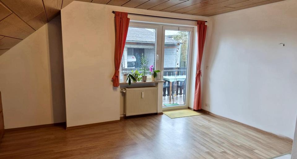 Dachgeschoßwohnung Neuburg an der Donau - 4 Zimmer, 121 m&sup2;, 950&euro; | Angebot:26041339