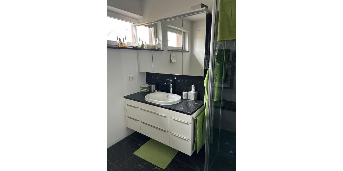 Etagenwohnung Neuburg an der Donau - 6 Zimmer, 150 m&sup2;, 2.100&euro; | Angebot:25416576
