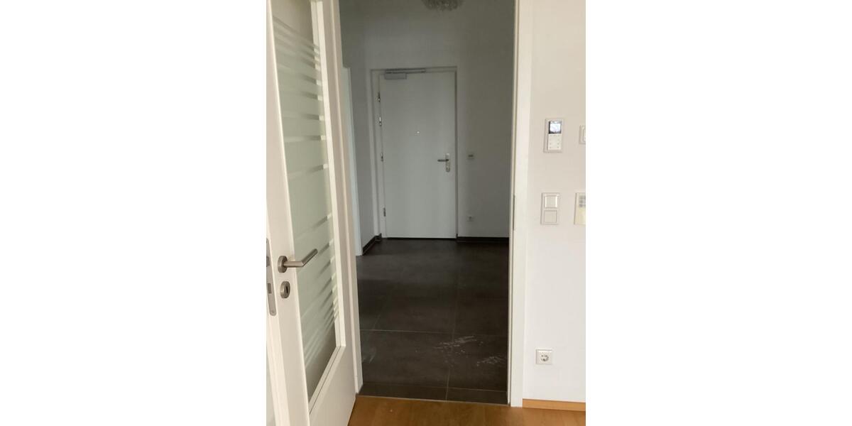 Dachgeschoßwohnung Ingolstadt Münchener Straße - 3.5 Zimmer, 91 m&sup2;, 1.300&euro; | Angebot:25838054