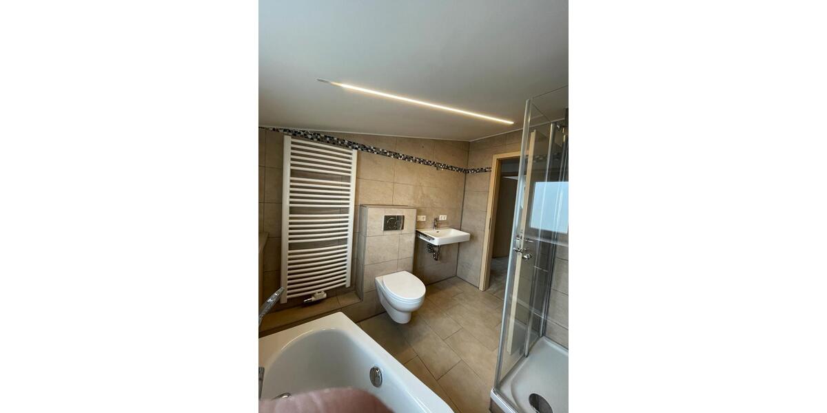 Dachgeschoßwohnung Manching - 3 Zimmer, 64 m&sup2;, 1.250&euro; | Angebot:26439424