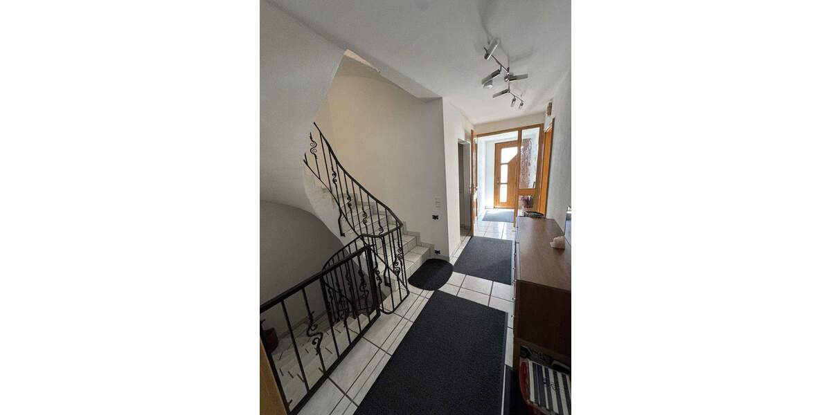 Doppelhaushälfte Oberstimm - 6 Zimmer, 198 m&sup2;, 555.000&euro; | Angebot:25755181