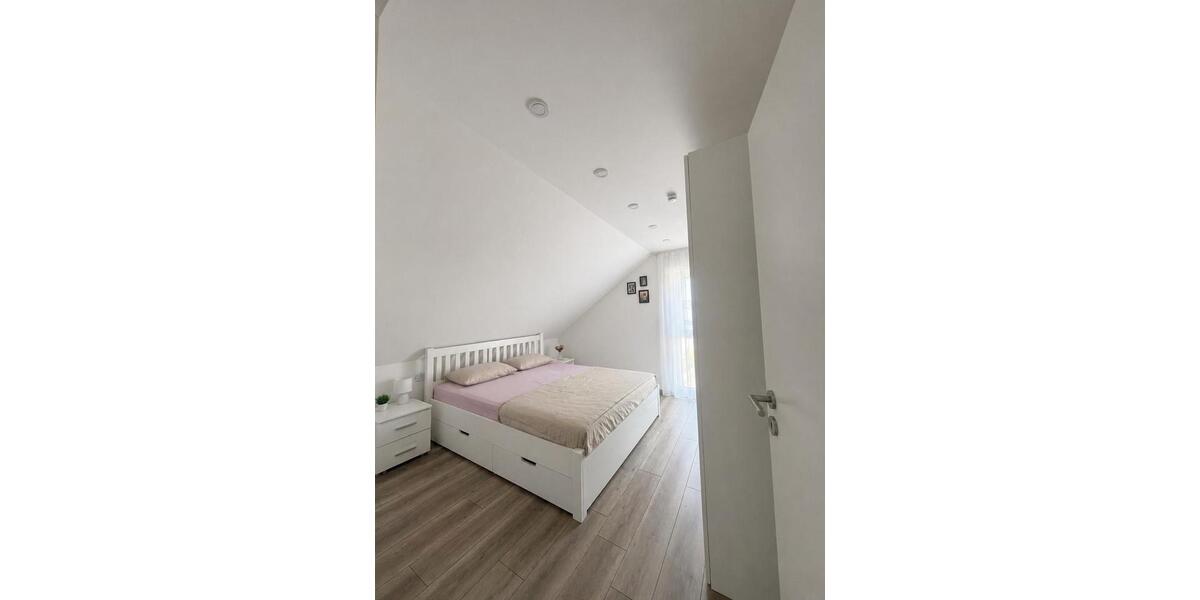 Doppelhaushälfte Denkendorf - 6 Zimmer, 130 m&sup2;, 1.450&euro; | Angebot:26486522