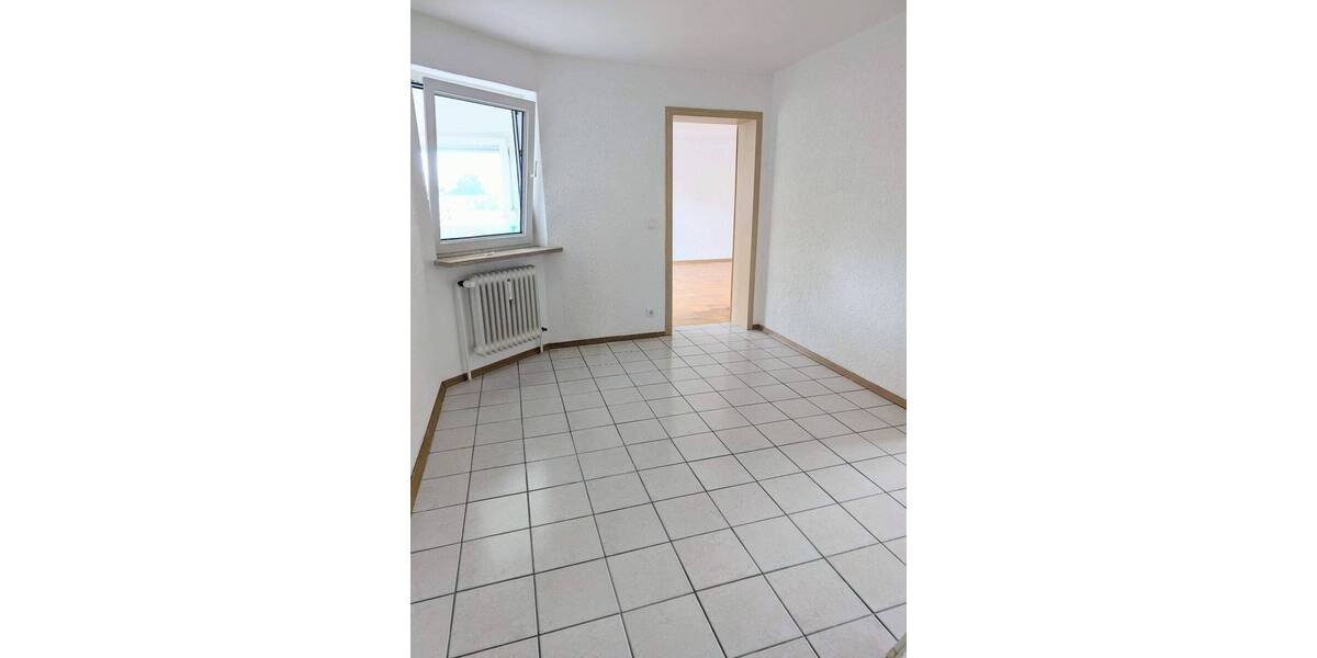 Etagenwohnung Ingolstadt Friedrichshofen-Hollerstauden - 3 Zimmer, 81 m&sup2;, 1.100&euro; | Angebot:26835511