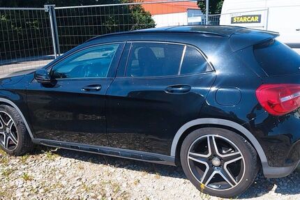 Mercedes-Benz GLA 180 93.600 km 15.555 &euro; Mitterscheyern 85298