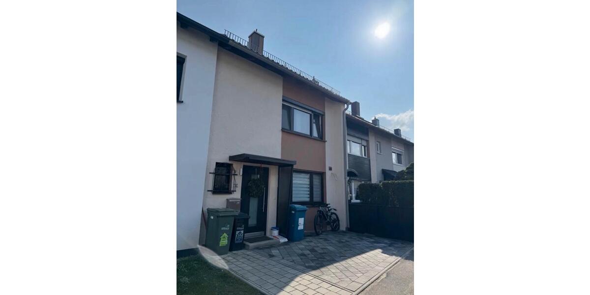 Reihenhaus Ingolstadt Friedrichshofen-Hollerstauden - 6 Zimmer, 129 m&sup2;, 498.000&euro; | Angebot:26975381