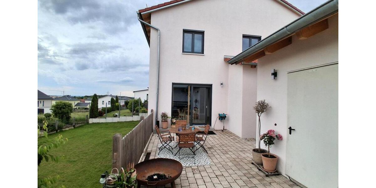 Einfamilienhaus Hepberg - 5 Zimmer, 194 m&sup2;, 3.000&euro; | Angebot:27611578