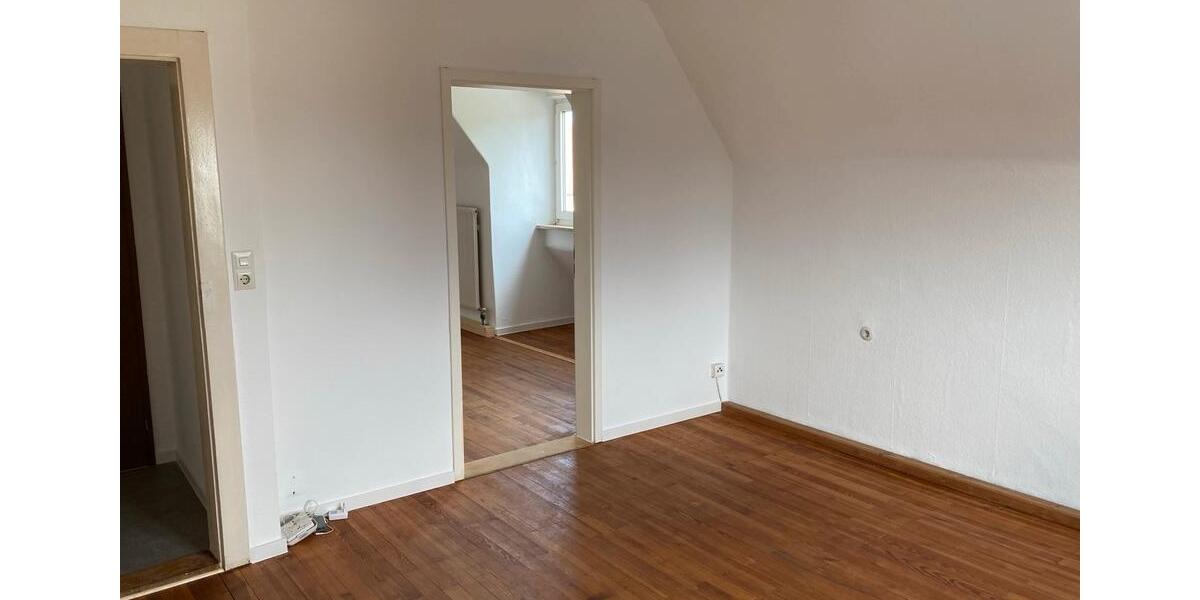 Dachgeschoßwohnung Ingolstadt Nordost - 2 Zimmer, 38 m&sup2;, 725&euro; | Angebot:25906799