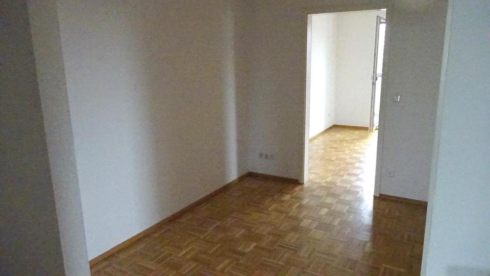 Dachgeschoßwohnung Ingolstadt Friedrichshofen-Hollerstauden - 2 Zimmer, 75 m&sup2;, 850&euro; | Angebot:25791186