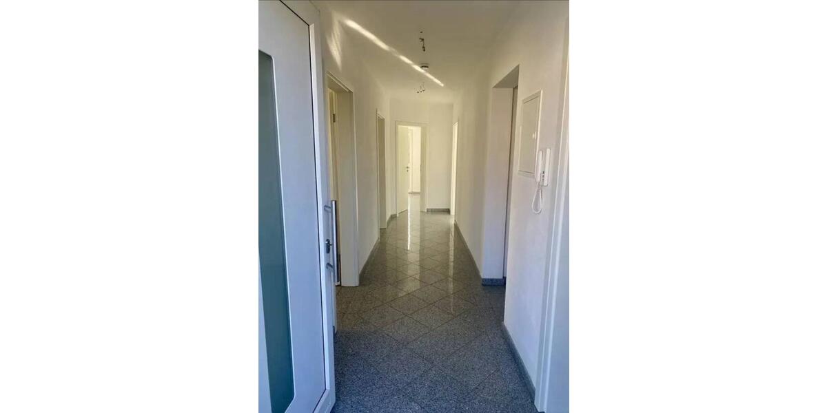 Etagenwohnung Ingolstadt Friedrichshofen-Hollerstauden - 4 Zimmer, 95 m&sup2;, 1.575&euro; | Angebot:26603774