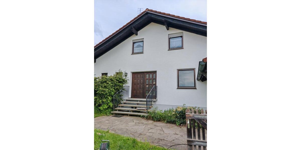 Dachgeschoßwohnung Reichertshofen - 3 Zimmer, 80 m&sup2;, 800&euro; | Angebot:27624258